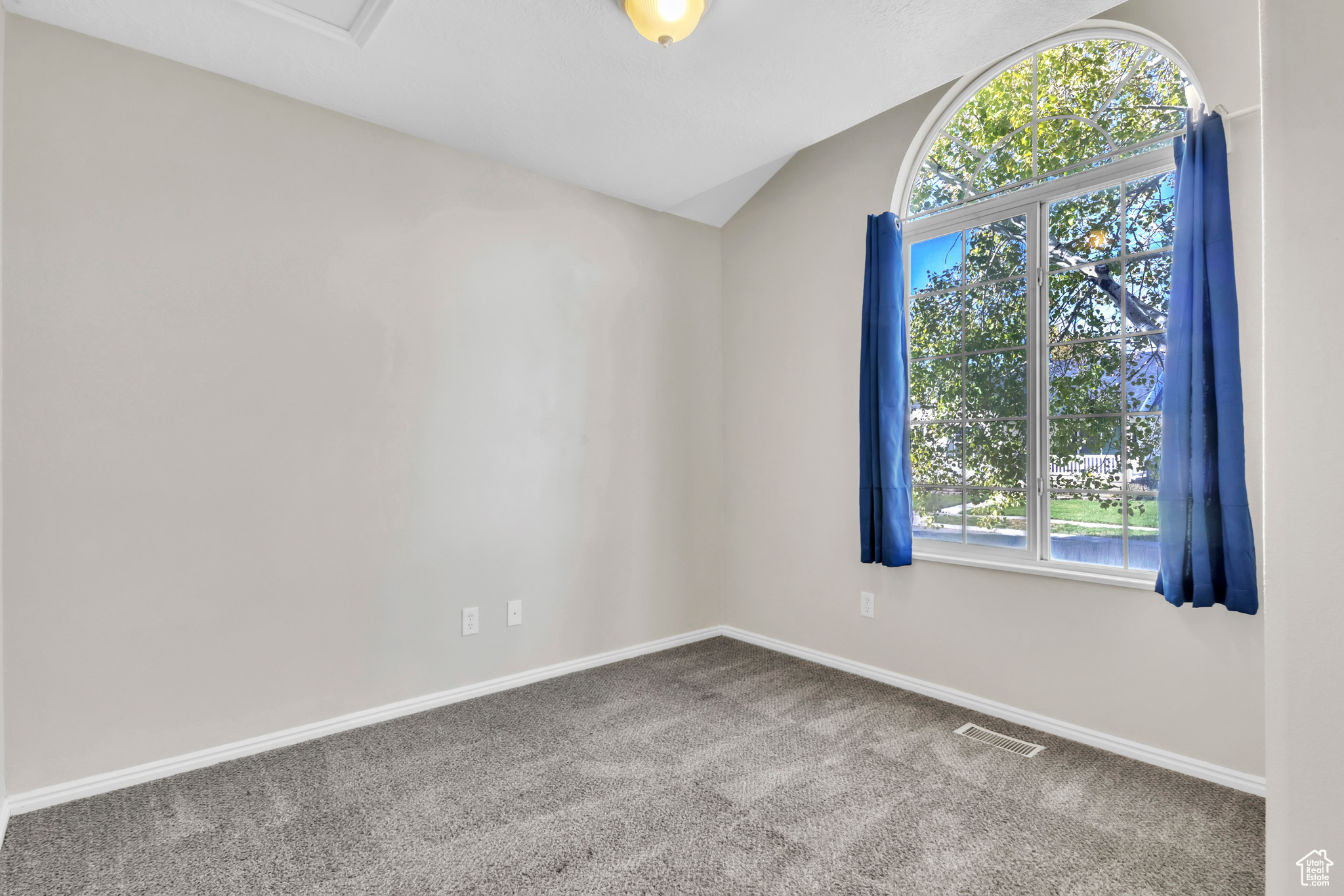 EAGLE POINT - Residential