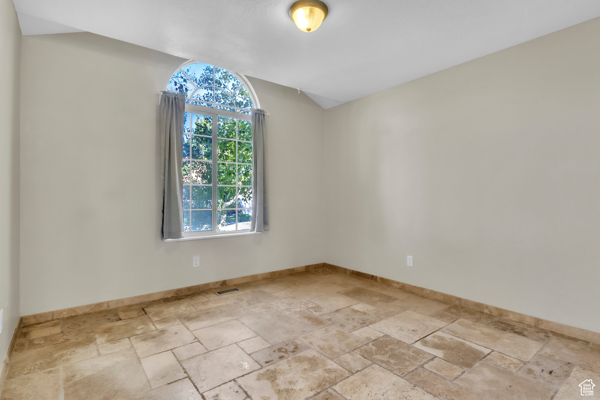 EAGLE POINT - Residential