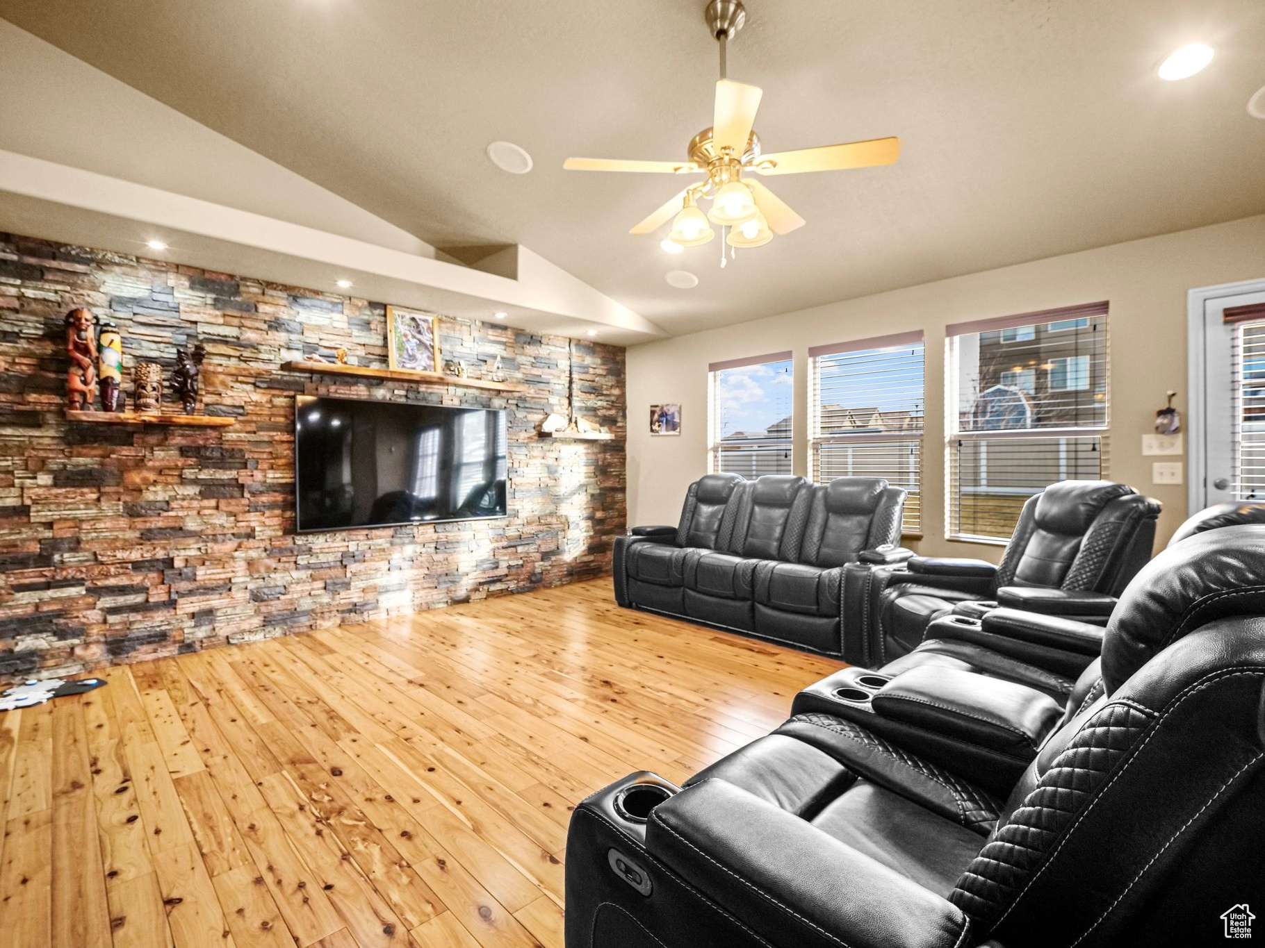 709 W Pine View Dr, Saratoga Springs, Utah image 4