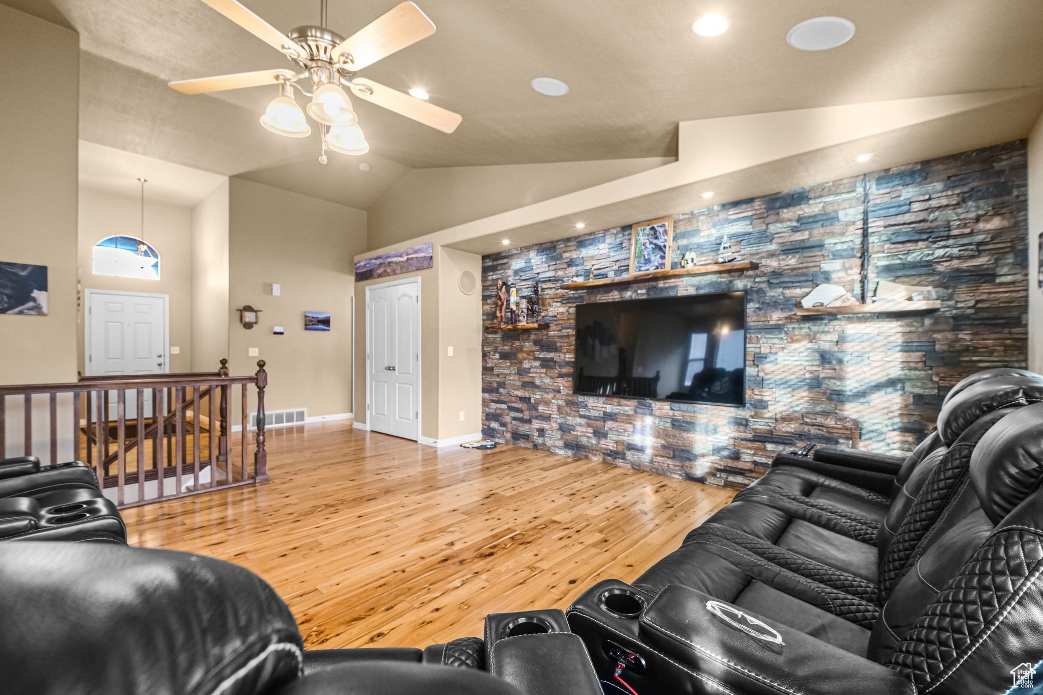 709 W Pine View Dr, Saratoga Springs, Utah image 5
