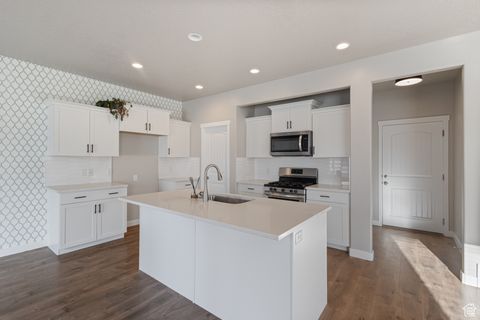 Tiny photo for 519 S VALKYRIES LN, Saratoga Springs, UT 84045 (MLS # 2104782)