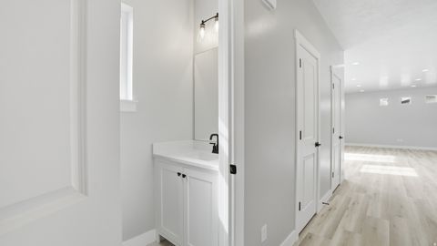 Tiny photo for 1068 S 1150 W, Payson, UT 84651 (MLS # 2141953)