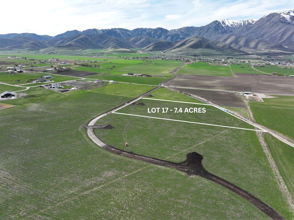Photo of 3091 W 6500 S #17, Wellsville, UT 84339 (MLS # 2181069)