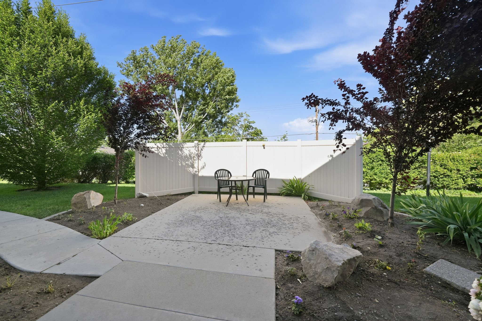 GRAYSTONE CONDOS - Residential