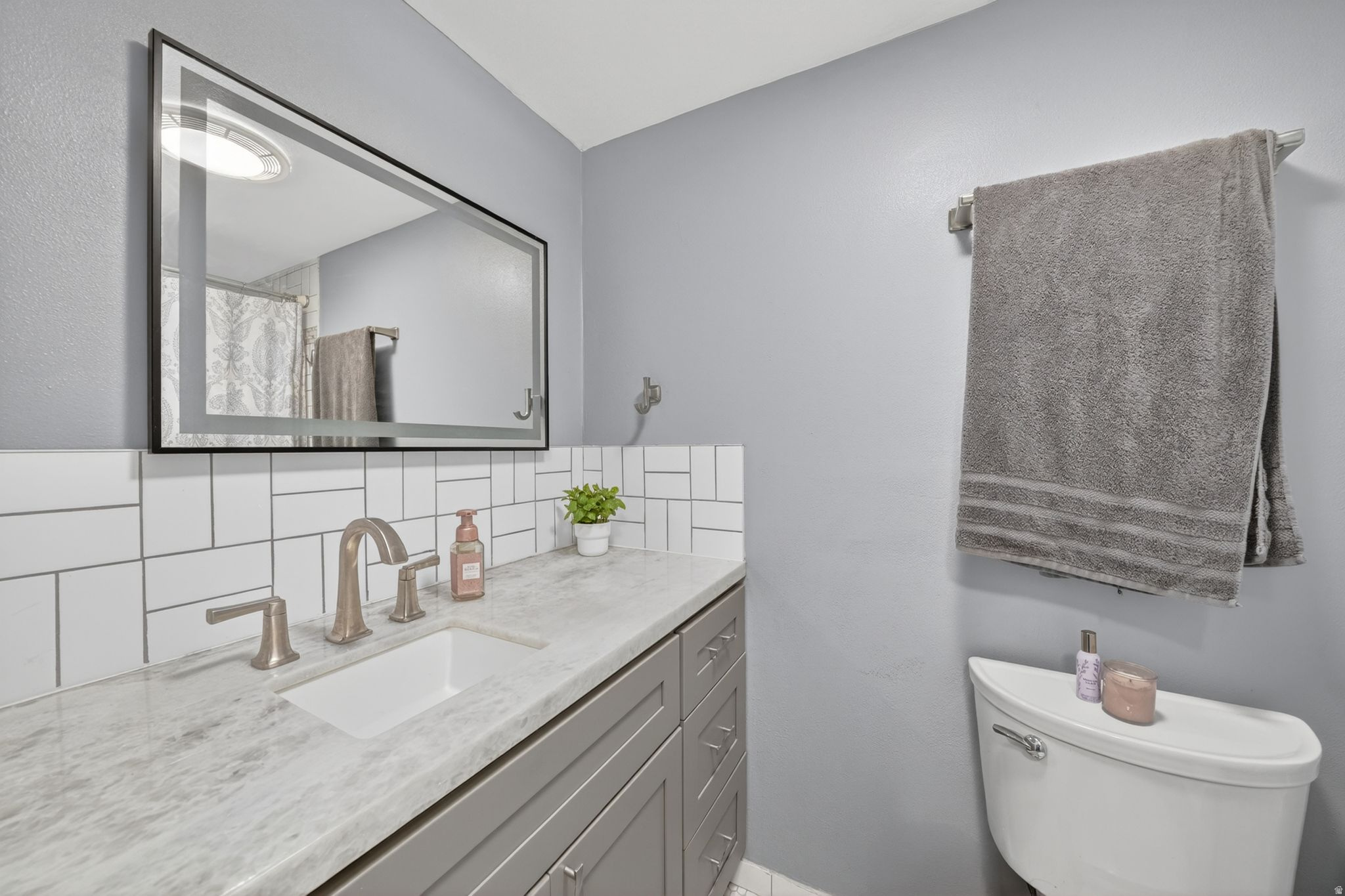 GRAYSTONE CONDOS - Residential