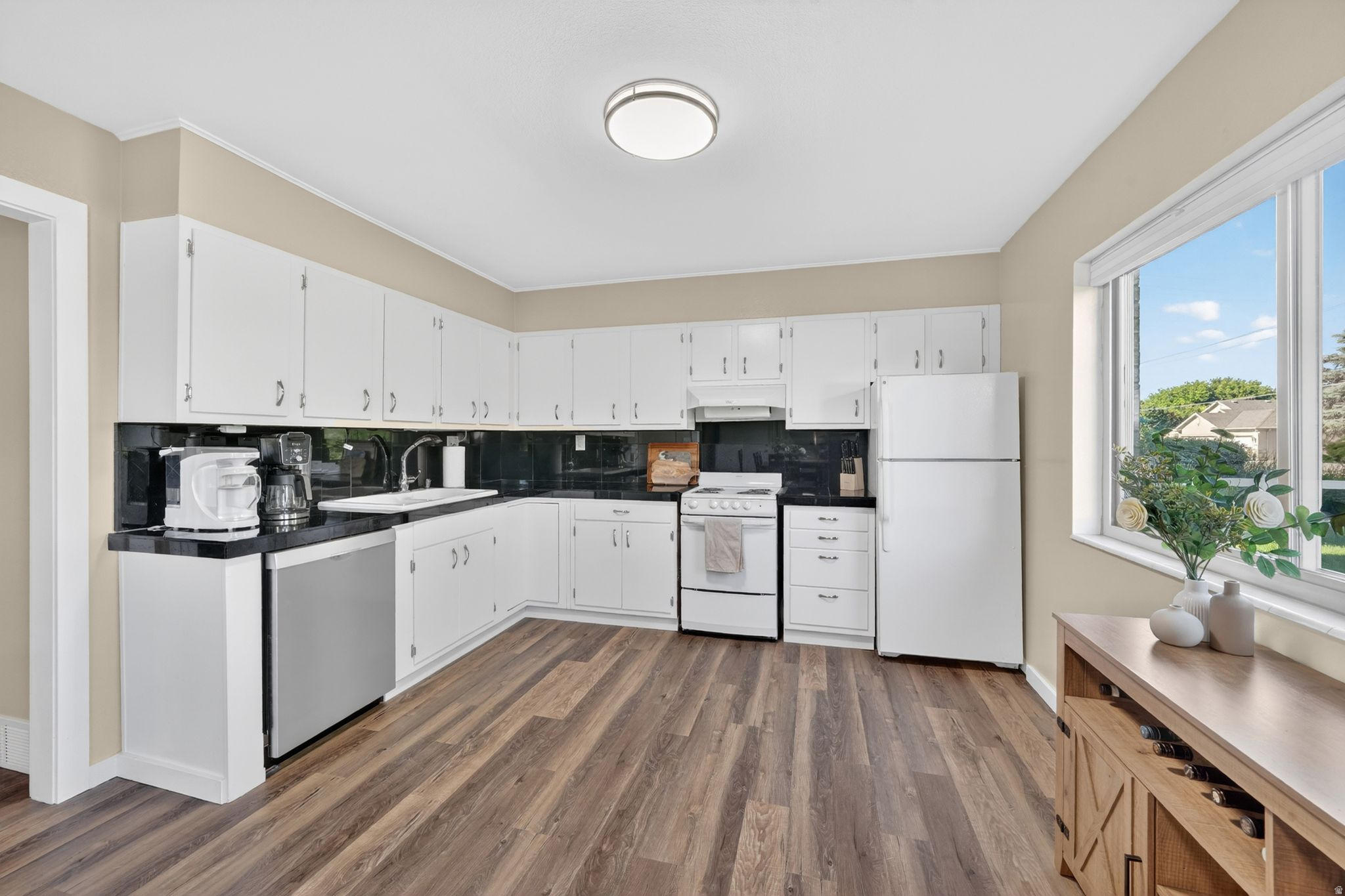 GRAYSTONE CONDOS - Residential