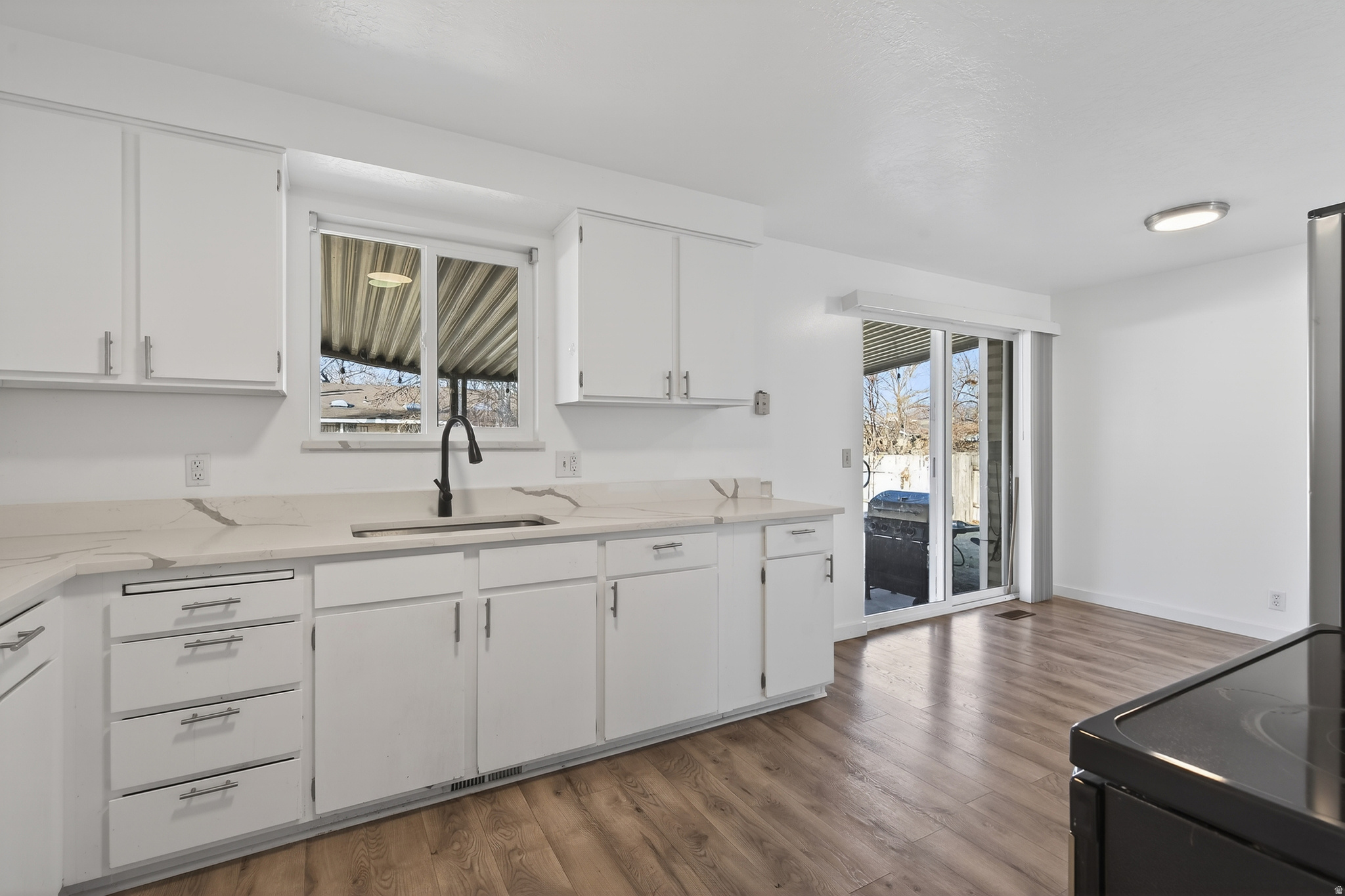 COLONY WEST #8 - Residential