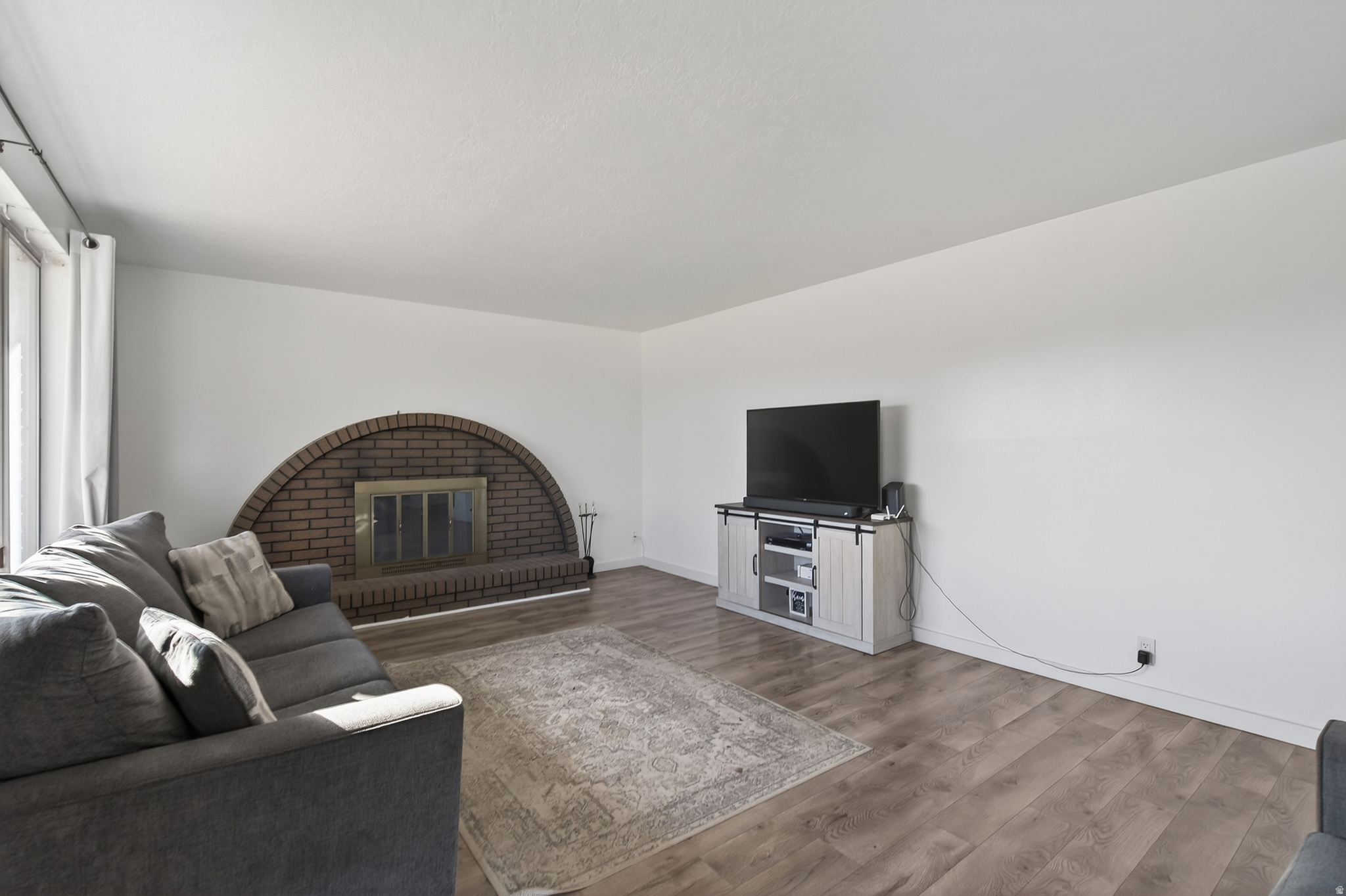 COLONY WEST #8 - Residential