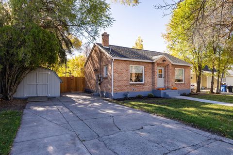 Tiny photo for 328 W 400 N, Logan, UT 84321 (MLS # 2121160)