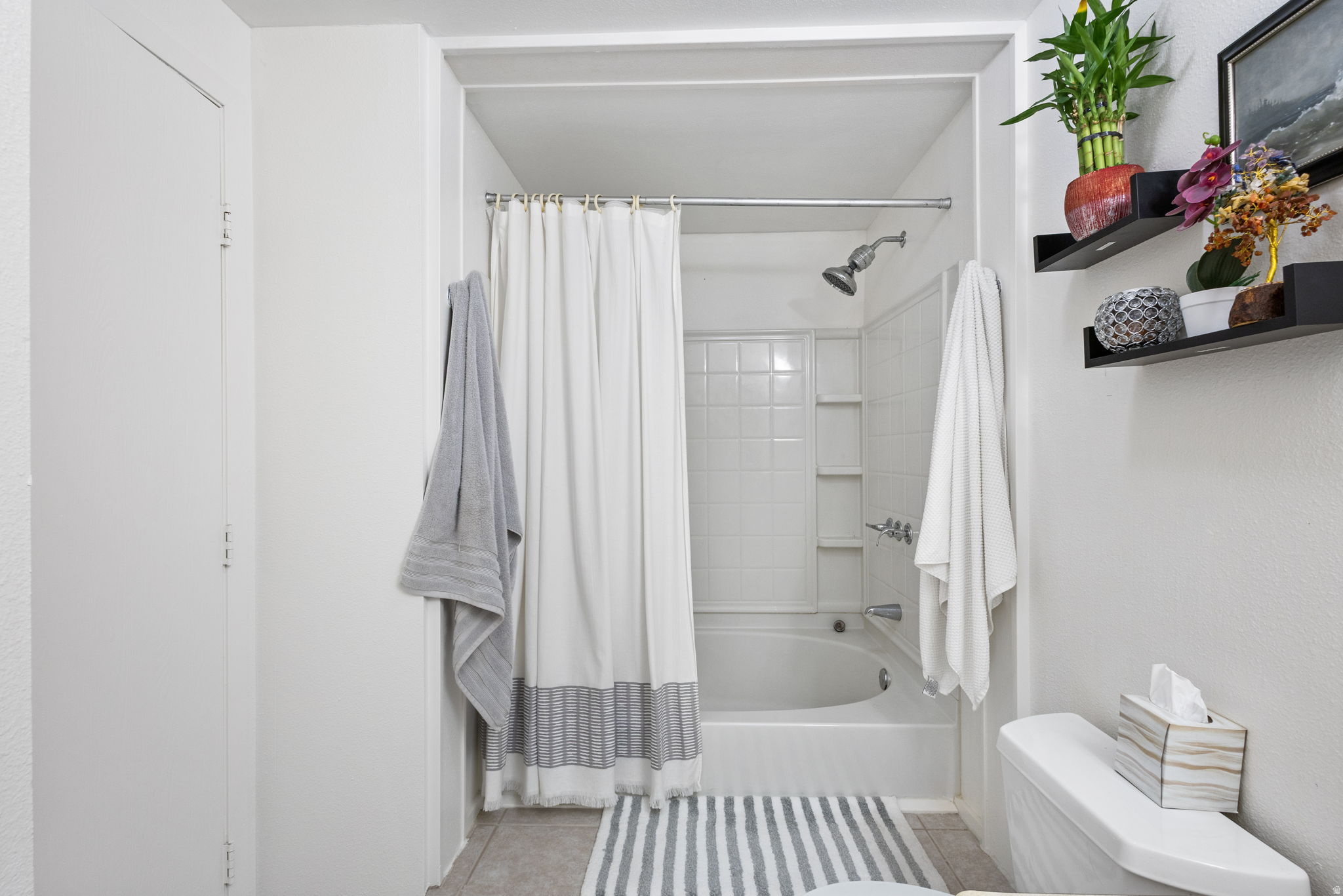 BARRINGTON PARK - Residential