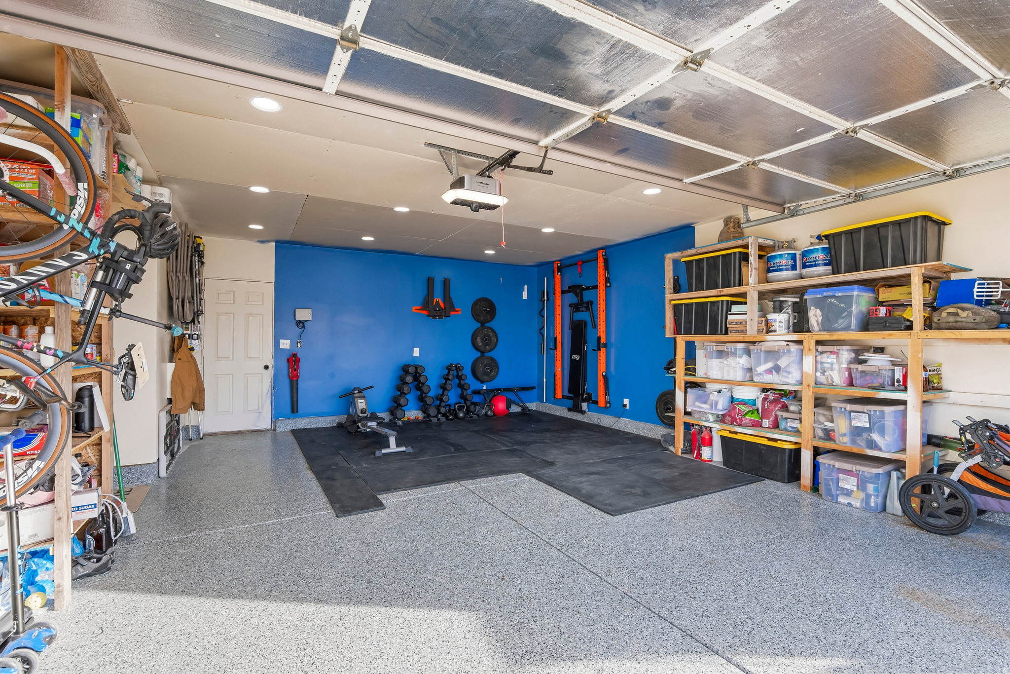 COUNTRY ESTATES - Residential