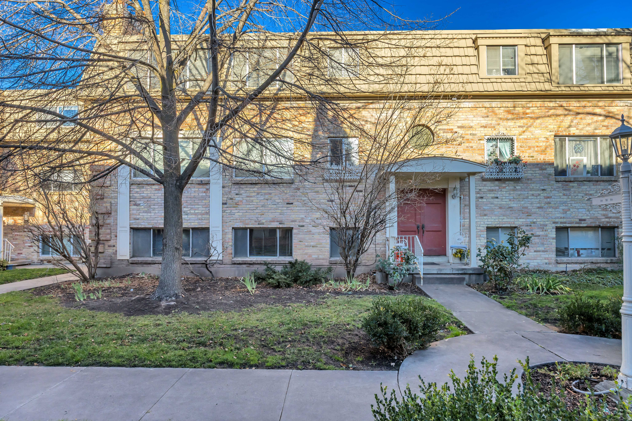 AIX LA CHAPE - Residential