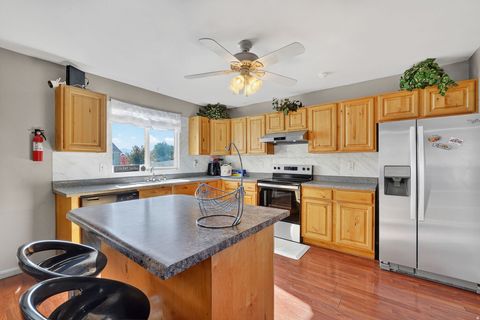 Tiny photo for 6543 W OAK BRIDGE DR, West Jordan, UT 84081 (MLS # 2122132)
