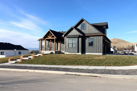 Tiny photo for 1087 E 160 N, Hyde Park, UT 84318 (MLS # 2135221)