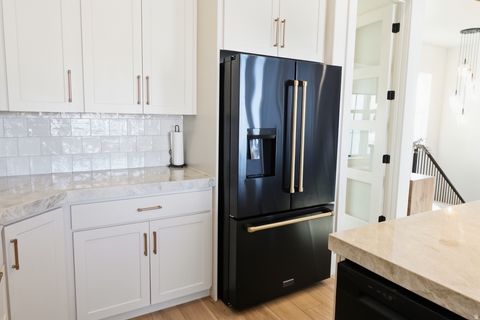 Tiny photo for 1087 E 160 N, Hyde Park, UT 84318 (MLS # 2135221)