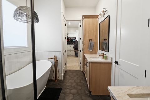 Tiny photo for 1087 E 160 N, Hyde Park, UT 84318 (MLS # 2135221)