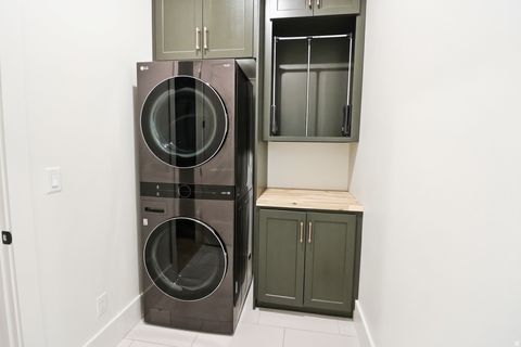 Tiny photo for 1087 E 160 N, Hyde Park, UT 84318 (MLS # 2135221)