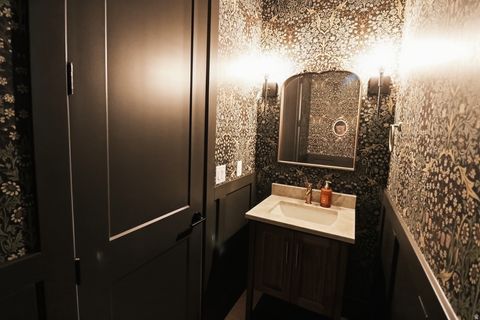 Tiny photo for 1087 E 160 N, Hyde Park, UT 84318 (MLS # 2135221)