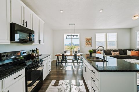 Tiny photo for 2485 W WYSTERIA DR, Mapleton, UT 84664 (MLS # 2128521)