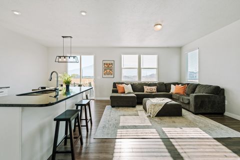 Tiny photo for 2485 W WYSTERIA DR, Mapleton, UT 84664 (MLS # 2128521)