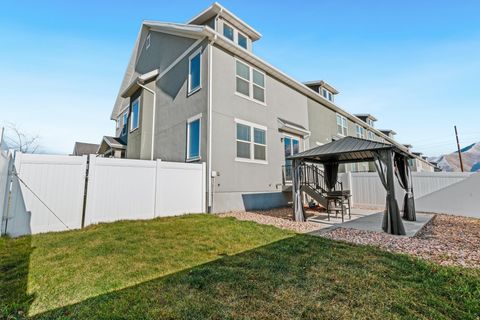 Tiny photo for 2485 W WYSTERIA DR, Mapleton, UT 84664 (MLS # 2128521)