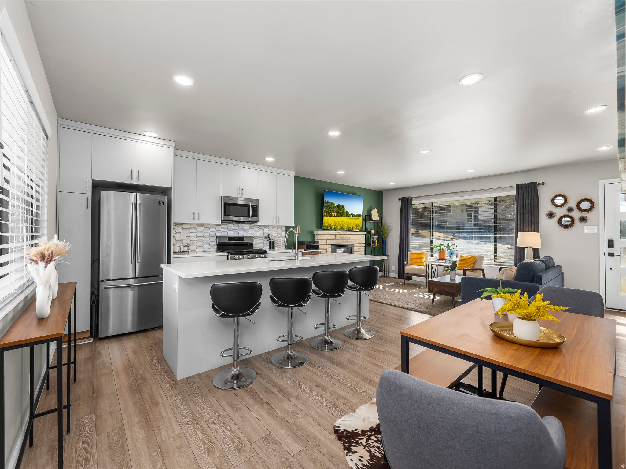 PARADISE HILLS - Residential