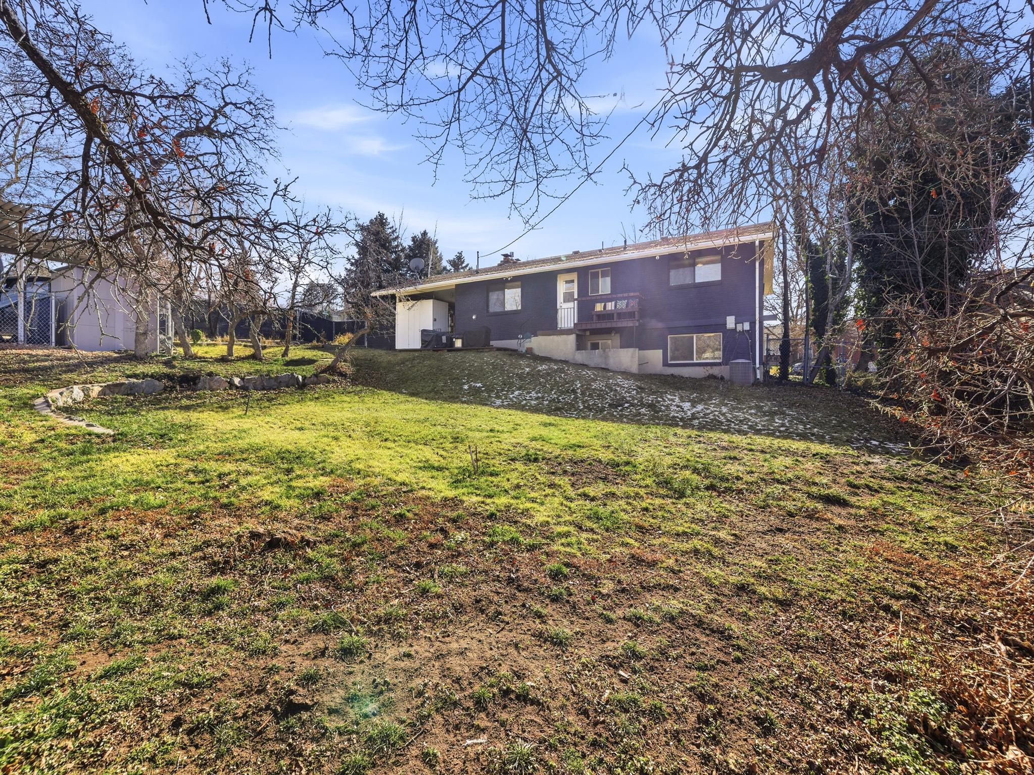 PARADISE HILLS - Residential