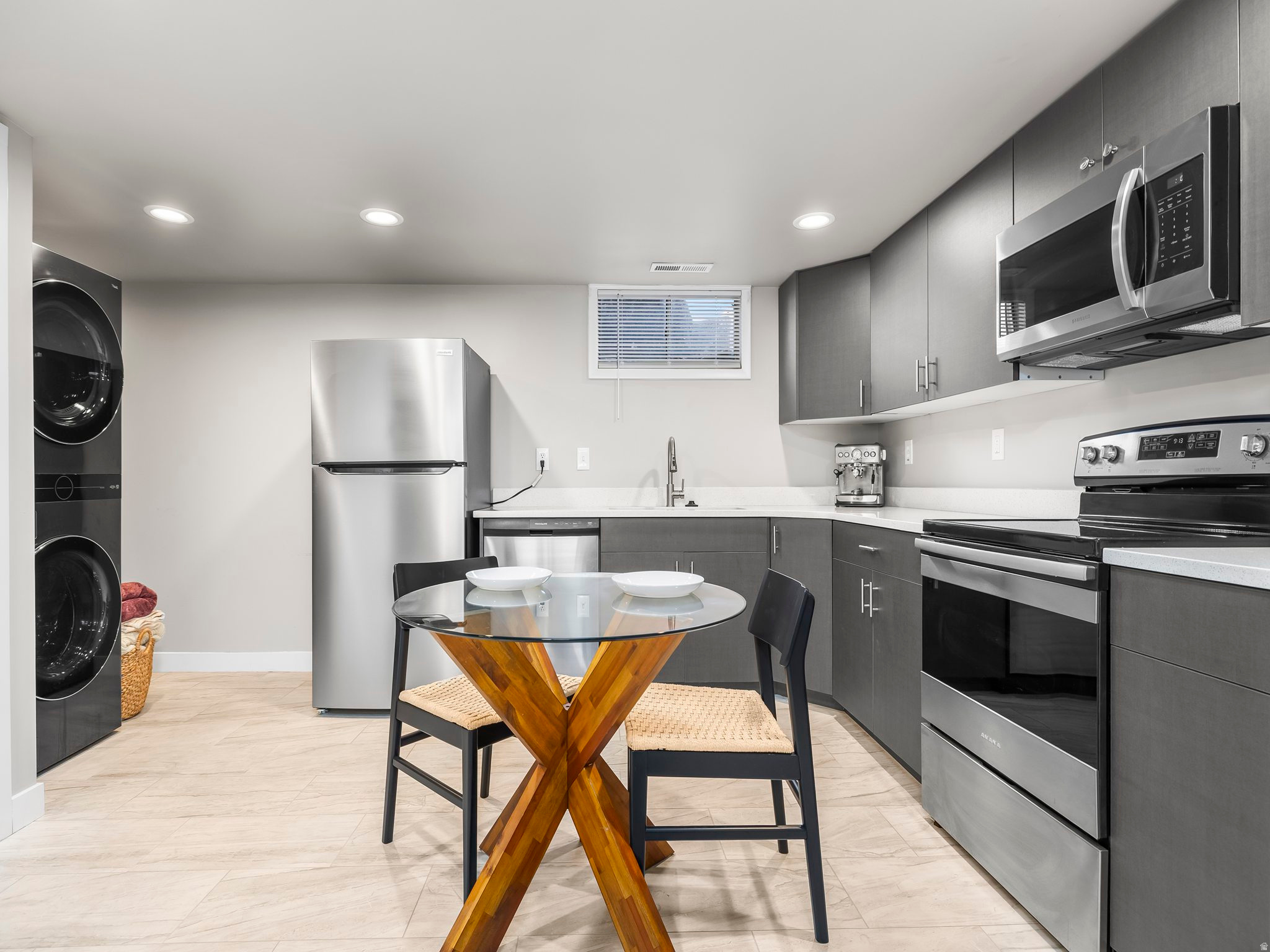 PARADISE HILLS - Residential