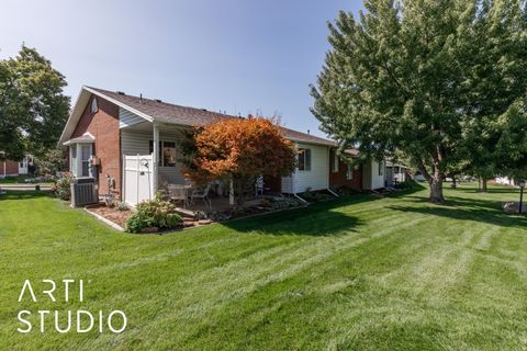 Tiny photo for 1014 E 5750 S, South Ogden, UT 84405 (MLS # 2149596)