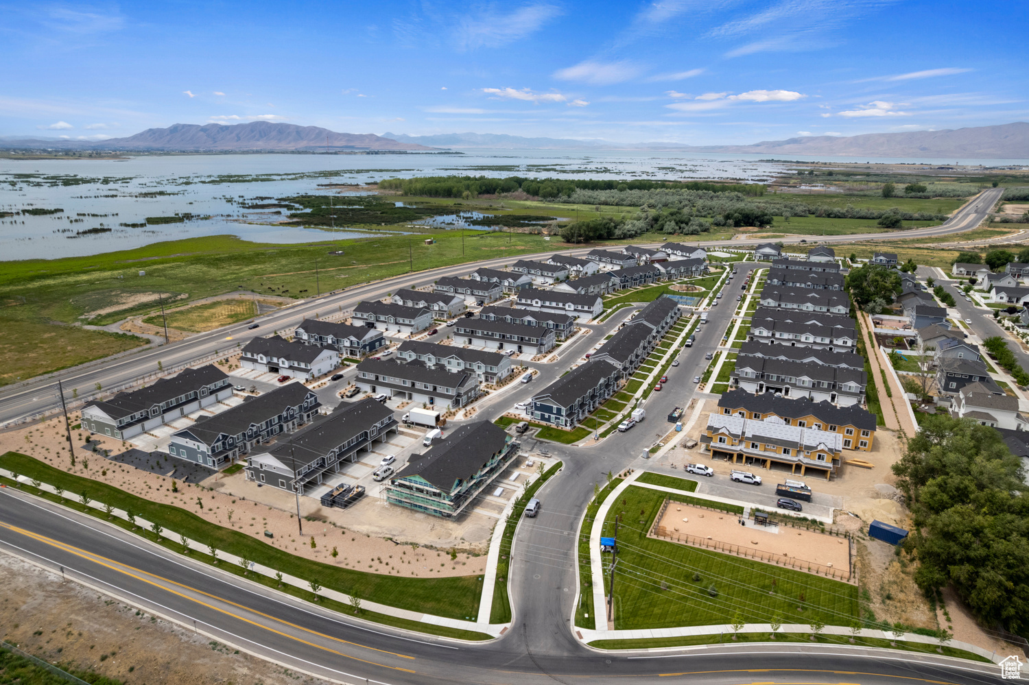 OSPREY TOWNHOMES - Residential