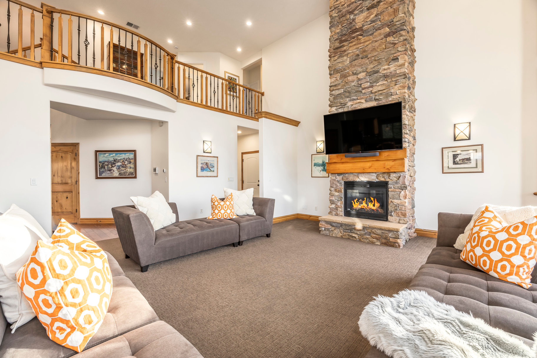 RIDGEWOOD - Residential