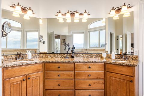 Tiny photo for 1263 E WILD MAPLE CT, Draper, UT 84020 (MLS # 2120594)