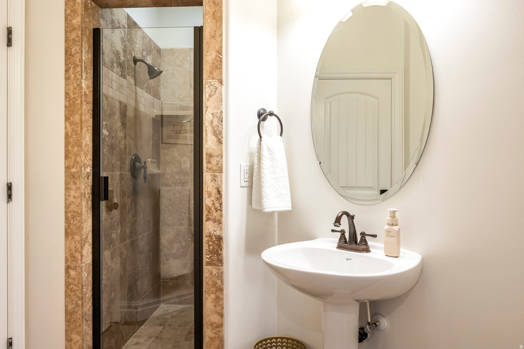 RIDGEWOOD - Residential