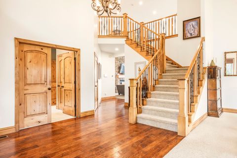 Tiny photo for 1263 E WILD MAPLE CT, Draper, UT 84020 (MLS # 2120594)