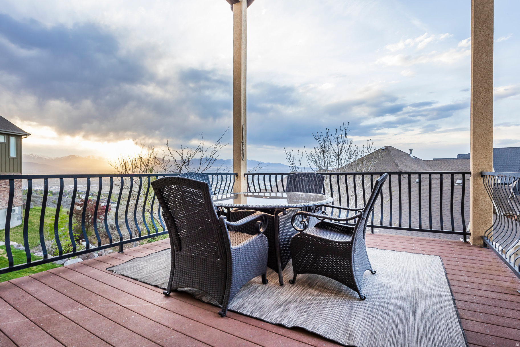 RIDGEWOOD - Residential