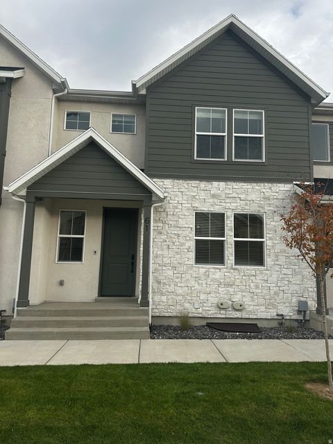 Photo of 61 S LUNAR WAY, Mapleton, UT 84664 (MLS # 2120108)