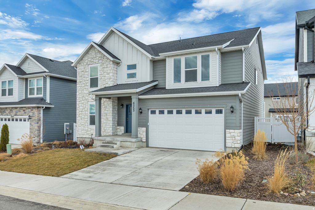 Photo of 4353 W PILLARS RIDGE LN, Herriman, UT 84096 (MLS # 2162712)