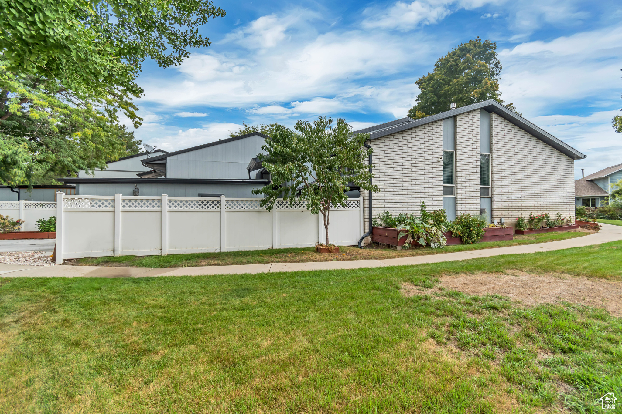 SUNSET HILLS - Residential