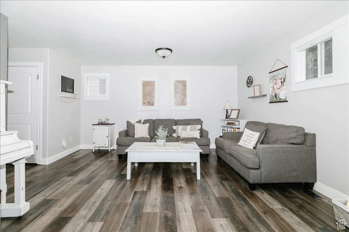 QUINNCOURT.GOGLADLY.COM - Residential Income