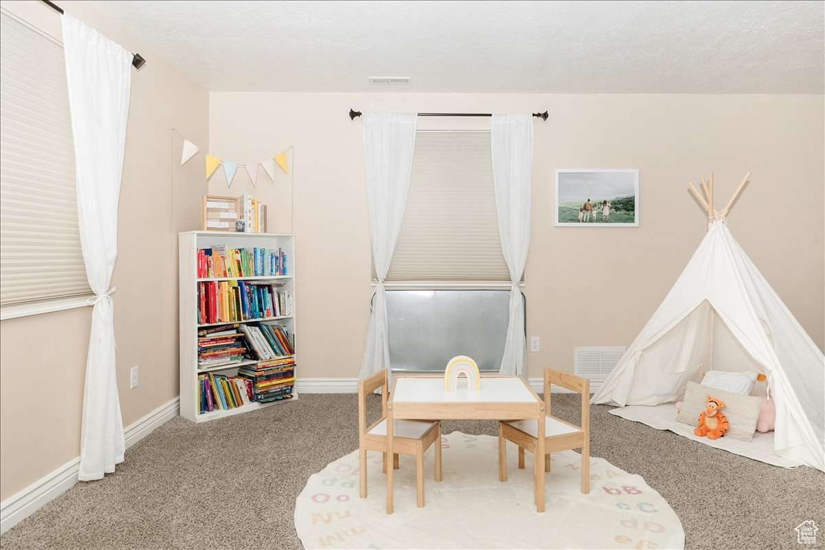 QUINNCOURT.GOGLADLY.COM - Residential Income