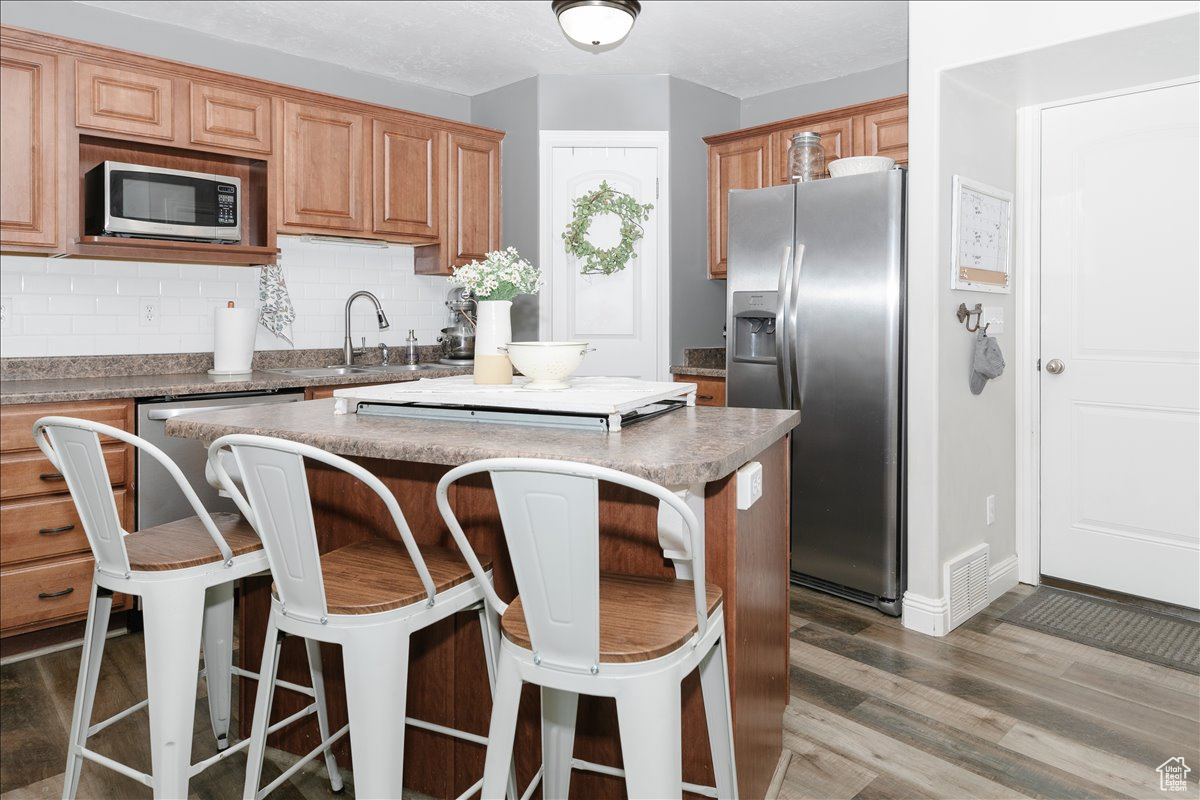 QUINNCOURT.GOGLADLY.COM - Residential Income