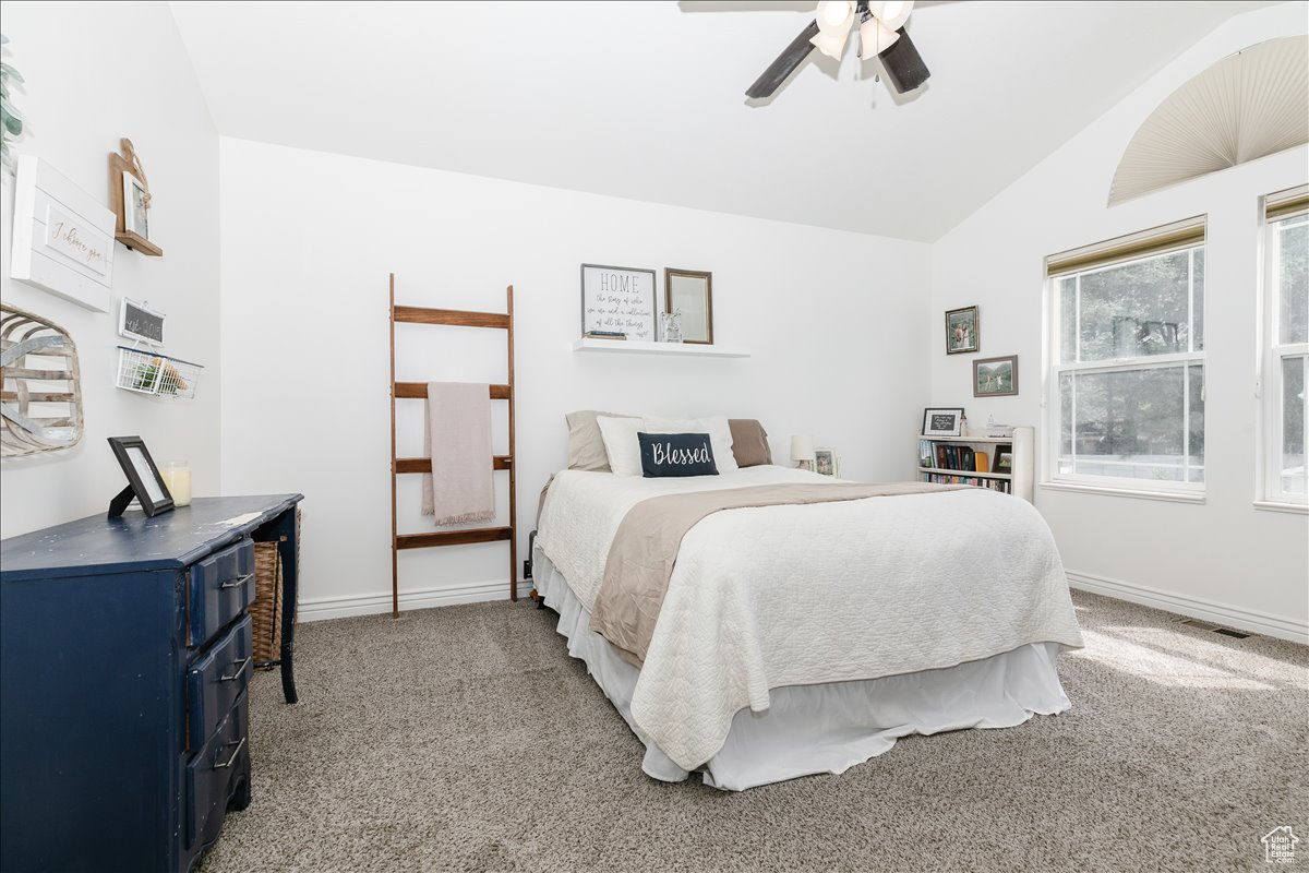QUINNCOURT.GOGLADLY.COM - Residential Income
