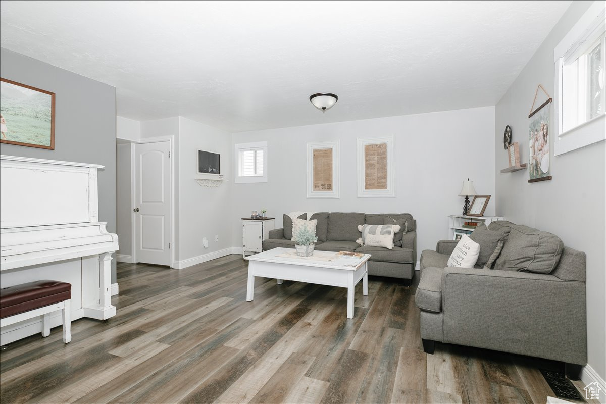 QUINNCOURT.GOGLADLY.COM - Residential Income
