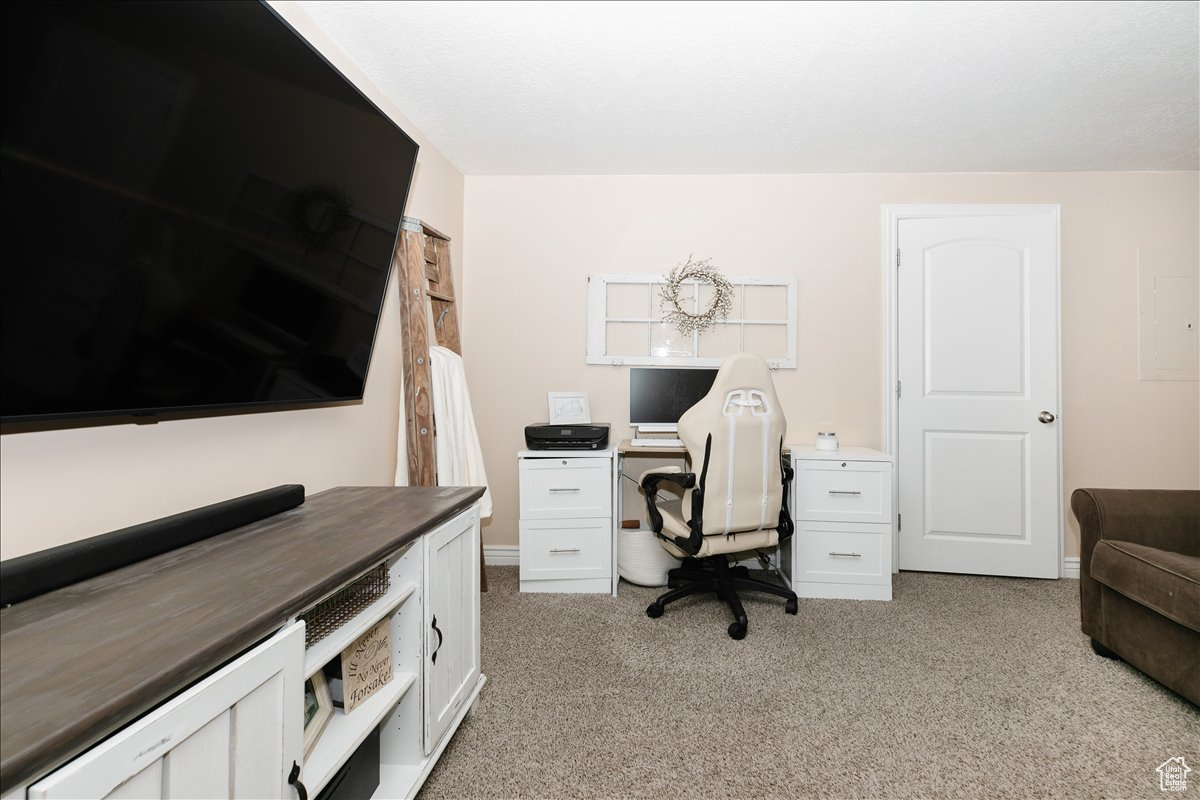 QUINNCOURT.GOGLADLY.COM - Residential Income