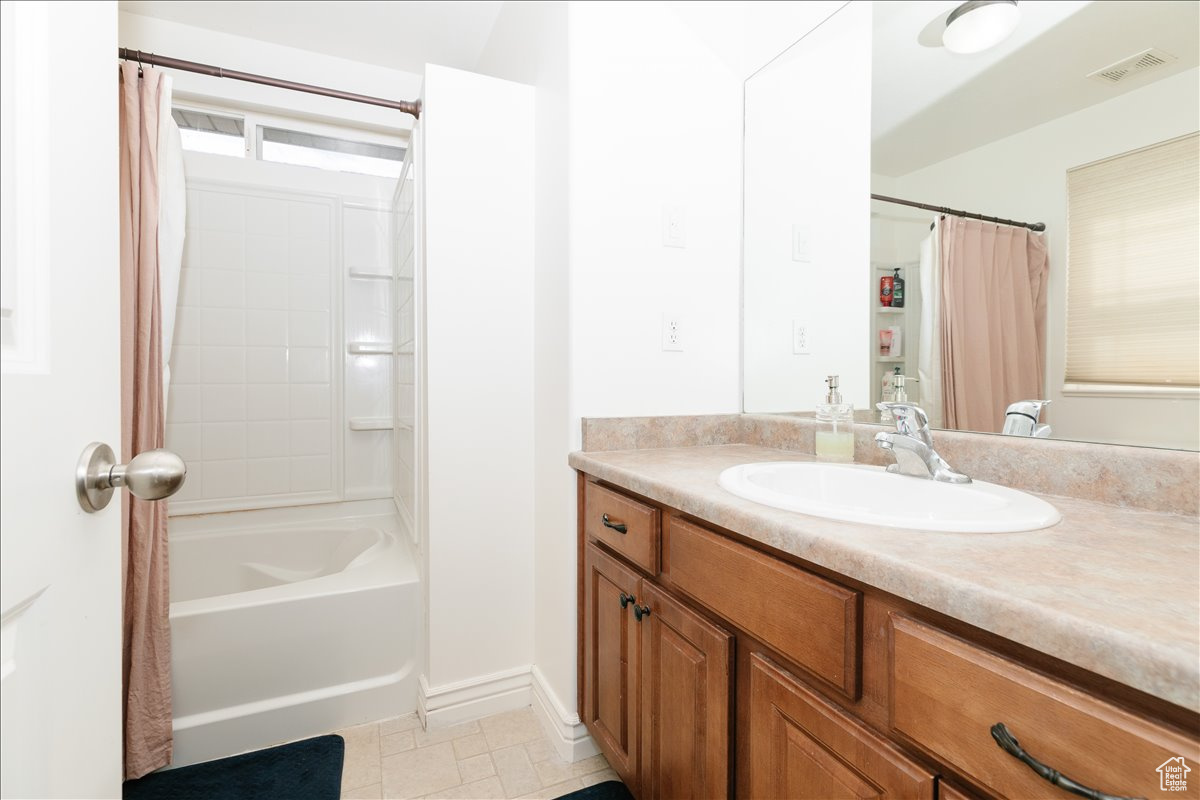 QUINNCOURT.GOGLADLY.COM - Residential Income