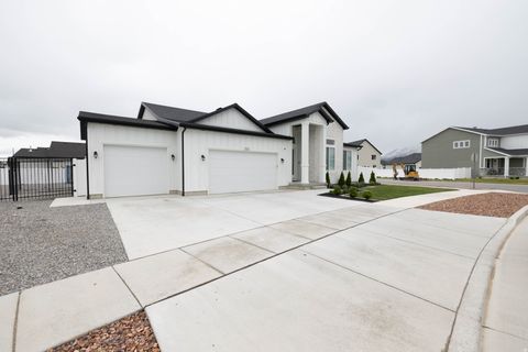 Tiny photo for 293 N PHEASANT DR, Mapleton, UT 84664 (MLS # 2142567)