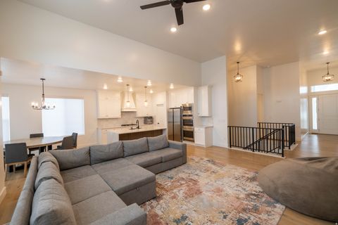 Tiny photo for 293 N PHEASANT DR, Mapleton, UT 84664 (MLS # 2142567)