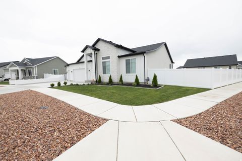 Tiny photo for 293 N PHEASANT DR, Mapleton, UT 84664 (MLS # 2142567)