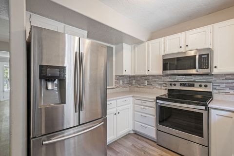 Tiny photo for 962 N INDEPENDENCE Ave W, Provo, UT 84604 (MLS # 2125114)