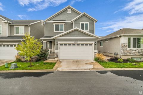 Photo of 4057 W 1760 N, Lehi, UT 84043 (MLS # 2112919)